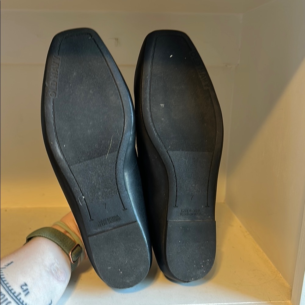 Classic Black Women's Mary-Jane Ballet Flats - Picture 2 of 4